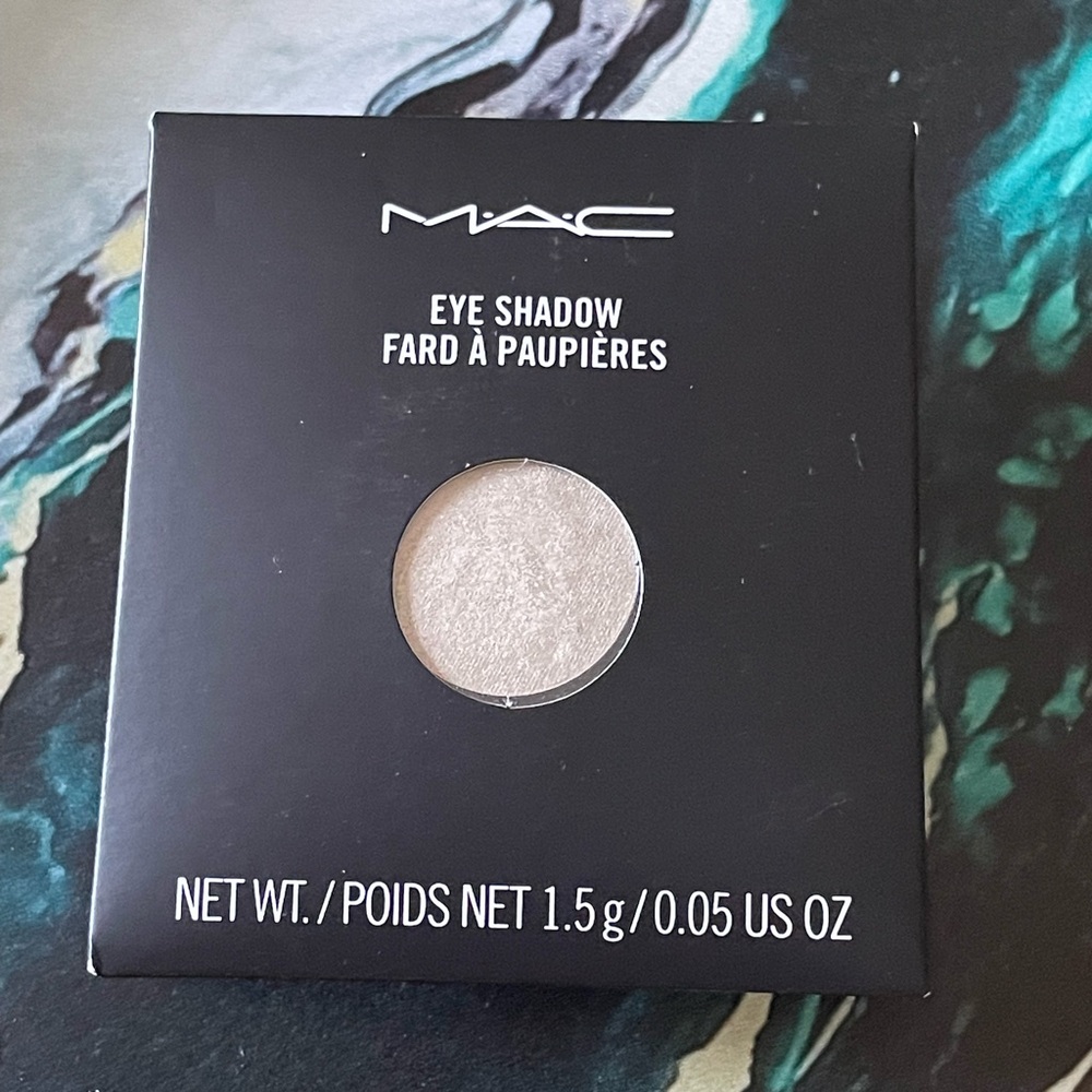NWT MAC Eye Shadow Single in Vex